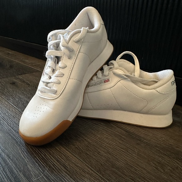 REEBOK classics women’s size 6.5 white gently used - Picture 8 of 9